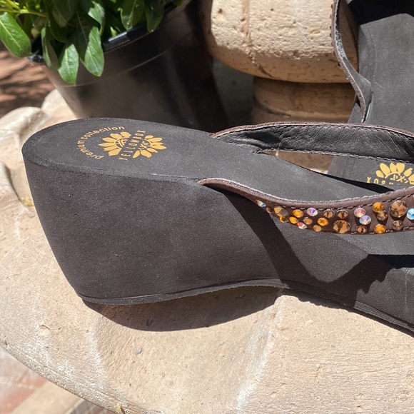 Yellow Box Sandals - Picture 6 of 13